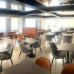 Petit Palais Otel