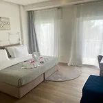 Petit Palais Otel