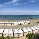 Petit Palais Venedik-Lido